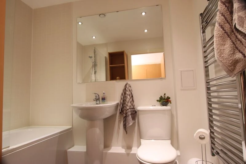 Photo 2 Mornington Close